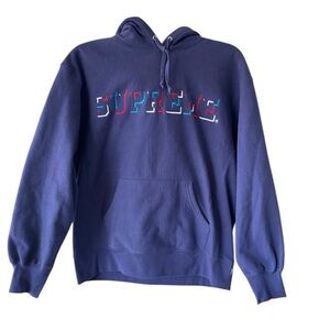 Supreme Blue Purple Hoodie Drop Shadow Spellout Logo SZ M Gently Worn 1X